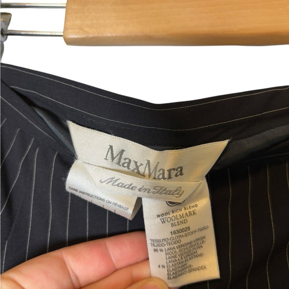 MaxMara Wool White Black Pinstripe Office Pencil Skirt with Slit- Size 12 - Picture 4 of 7